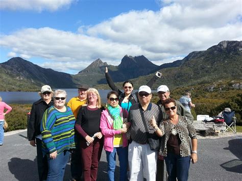 coach trips tasmania.